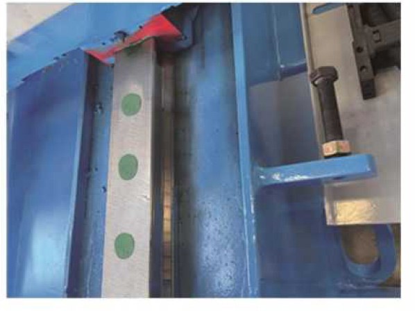 Roller linear guides for greater loads